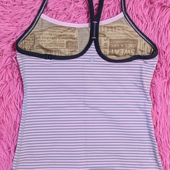 Lululemon - Picture 2 of 2